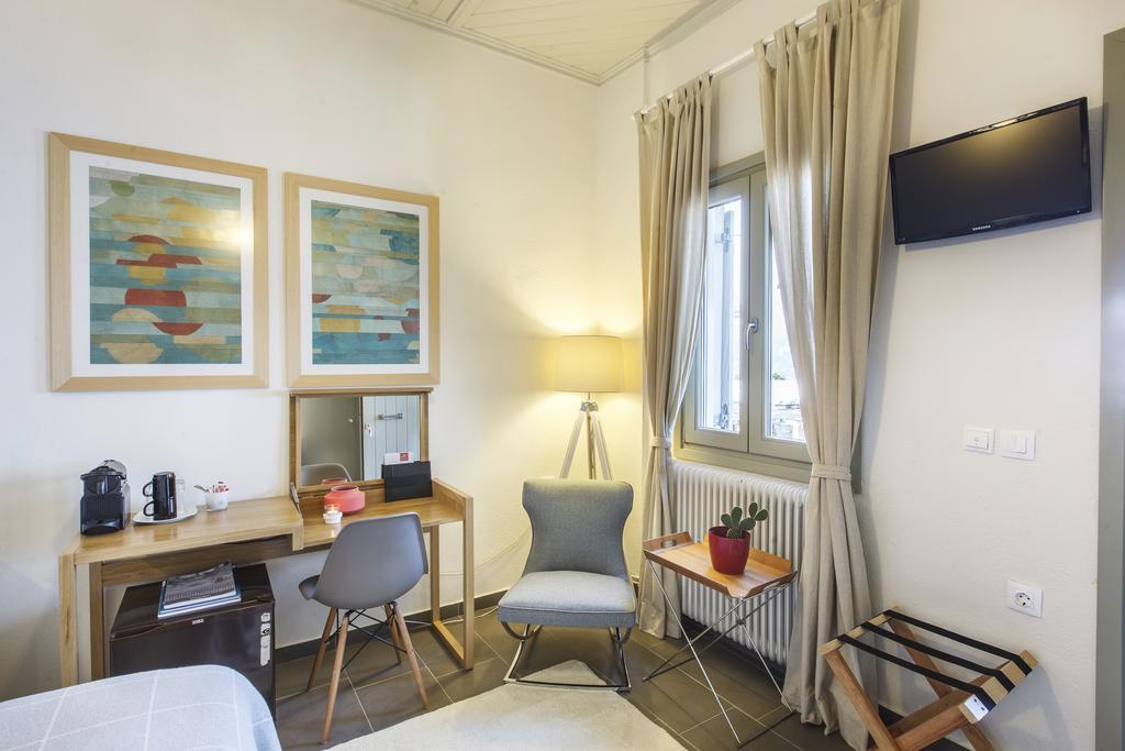 Olga Hotel Mourésion エクステリア 写真